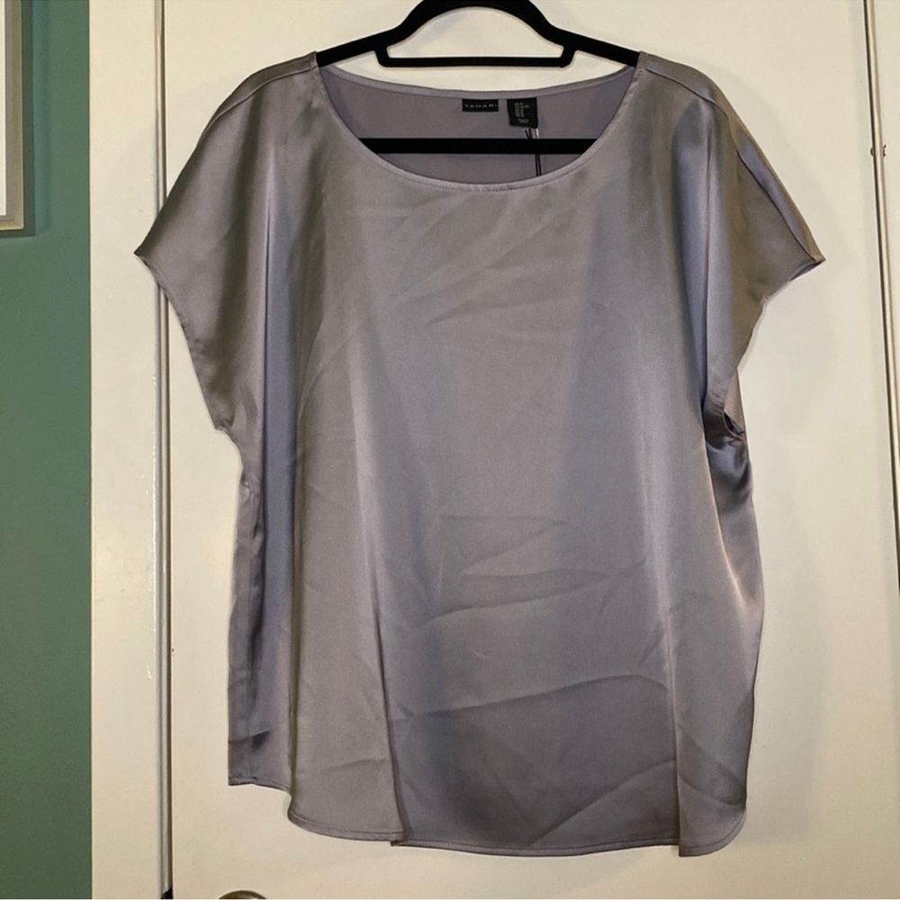 Tahari Gray Boxy Short Sleeve Blouse